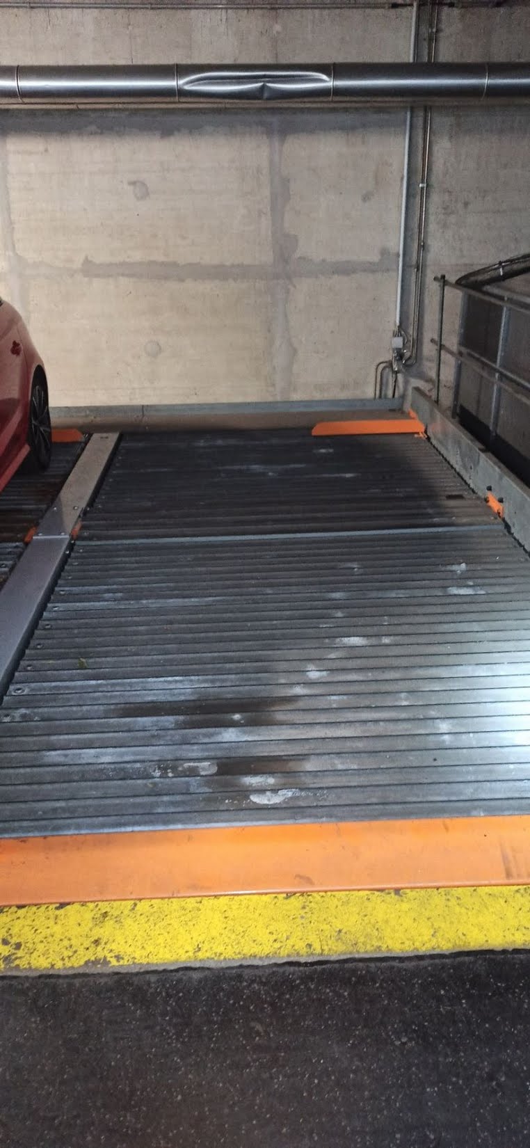 Tiefgarage: Pkw-Stellplatz – Kratochwjlestraße, 1220 Wien | Foto 3 von 6