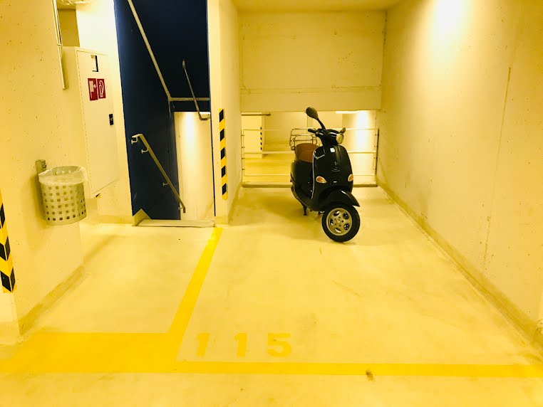 Tiefgarage: Motorrad-Stellplatz – Liechtensteinstraße, 1090 Wien | Foto 4 von 9