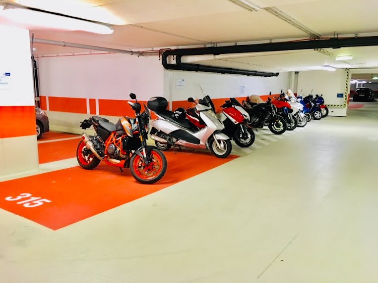 Tiefgarage: Motorrad-Stellplatz – Ilse-Arlt-Straße, 1220 Wien | Foto 2 von 5