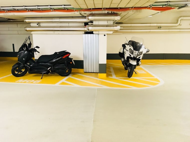 Tiefgarage: Motorrad-Stellplatz – Agnes-Primocic-Gasse, 1220 Wien | Foto 1 von 8
