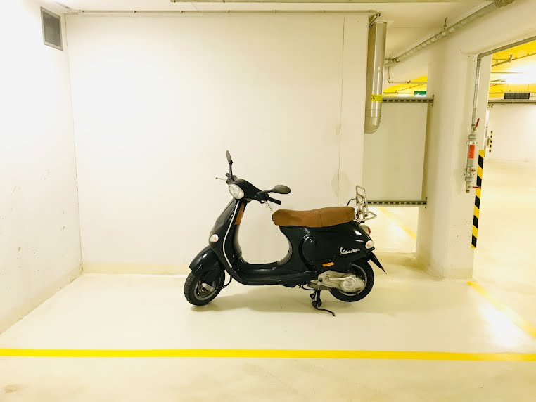 Tiefgarage: Motorrad-Stellplatz – Liechtensteinstraße, 1090 Wien | Foto 3 von 9