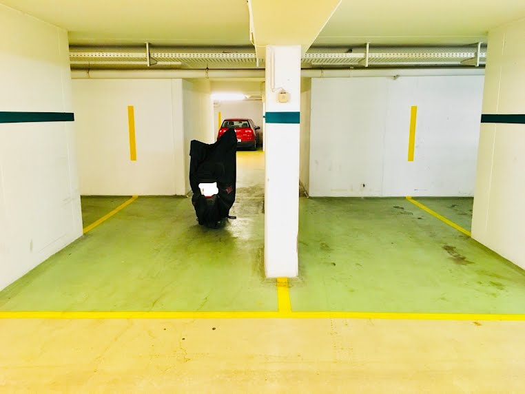 Tiefgarage: Pkw-Stellplatz – Kenyongasse, 1070 Wien | Foto 1 von 6
