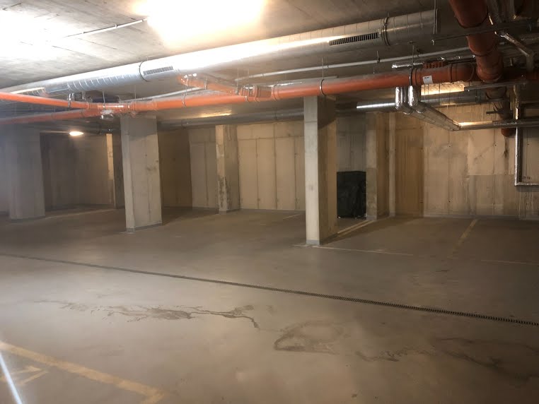 Tiefgarage: Pkw-Stellplatz – Breitenleer Straße, 1220 Wien | Foto 1 von 5