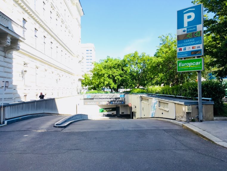 Tiefgarage: Motorrad-Stellplatz – Beethovenplatz, 1010 Wien | Foto 1 von 8