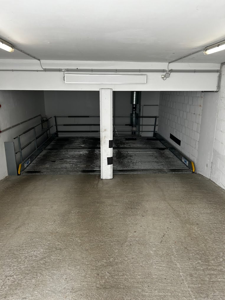 Doppelgarage: Pkw-Stellplatz – Myrthengasse, 1070 Wien | Foto 2 von 3