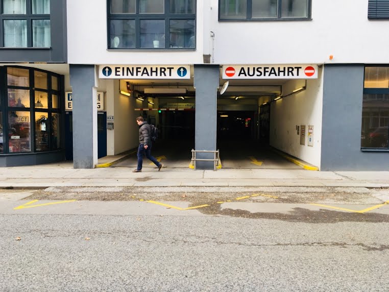 Hochgarage: Motorrad-Stellplatz – Windmühlgasse, 1060 Wien | Foto 2 von 7