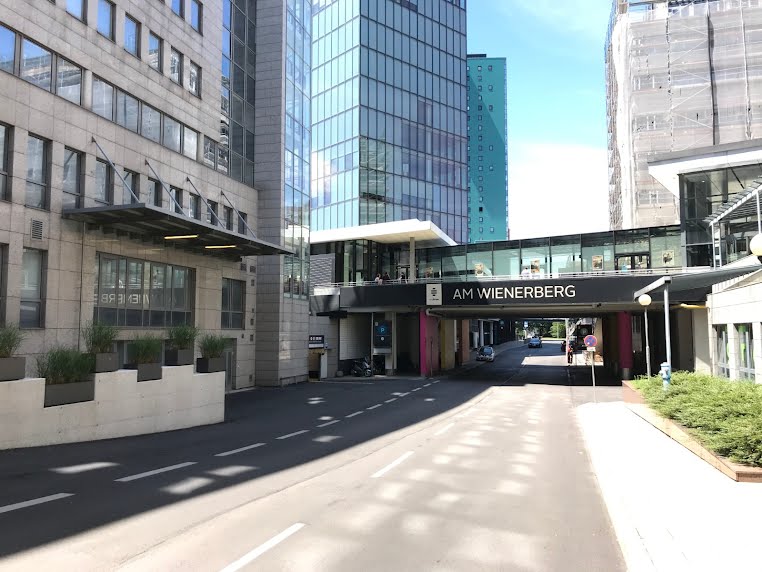Tiefgarage: Motorrad-Stellplatz – Clemens-Holzmeister-Straße, 1100 Wien | Foto 2 von 8