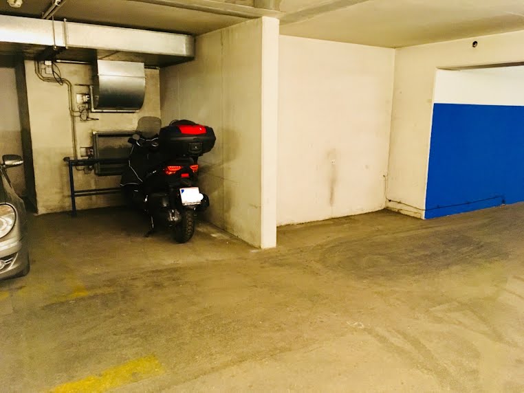 Tiefgarage: Pkw-Stellplatz – Kenyongasse, 1070 Wien | Foto 4 von 6