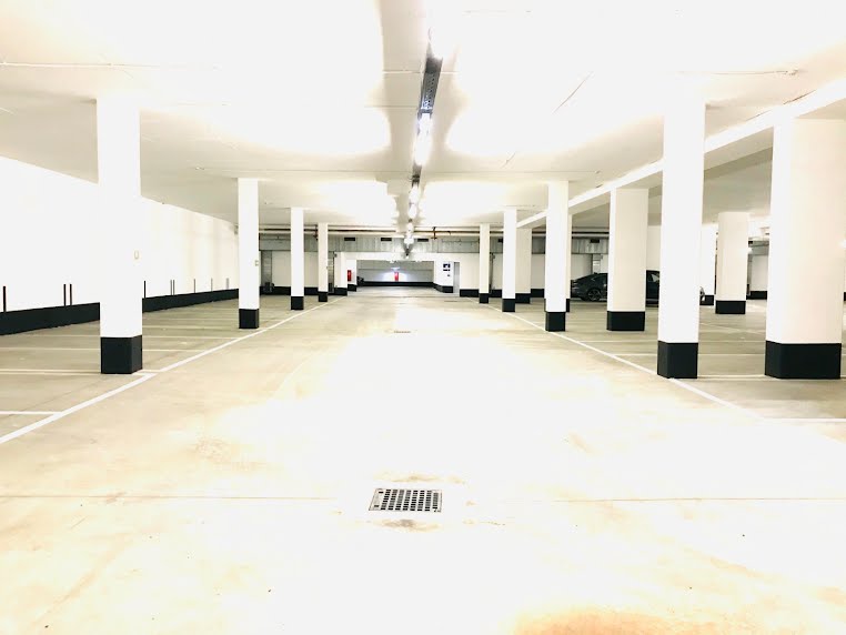 Tiefgarage: Pkw-Stellplatz – Clemens-Holzmeister-Straße, 1100 Wien | Foto 6 von 7