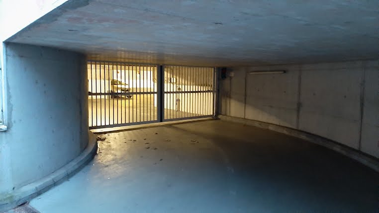 Tiefgarage: Pkw-Stellplatz – Donaufelder Straße, 1210 Wien | Foto 2 von 4