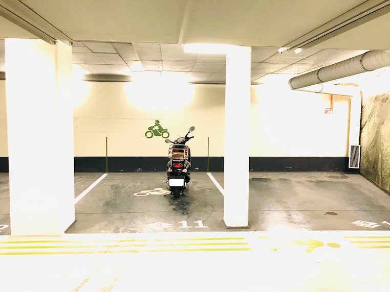 Tiefgarage: Motorrad-Stellplatz – Clemens-Holzmeister-Straße, 1100 Wien | Foto 1 von 8