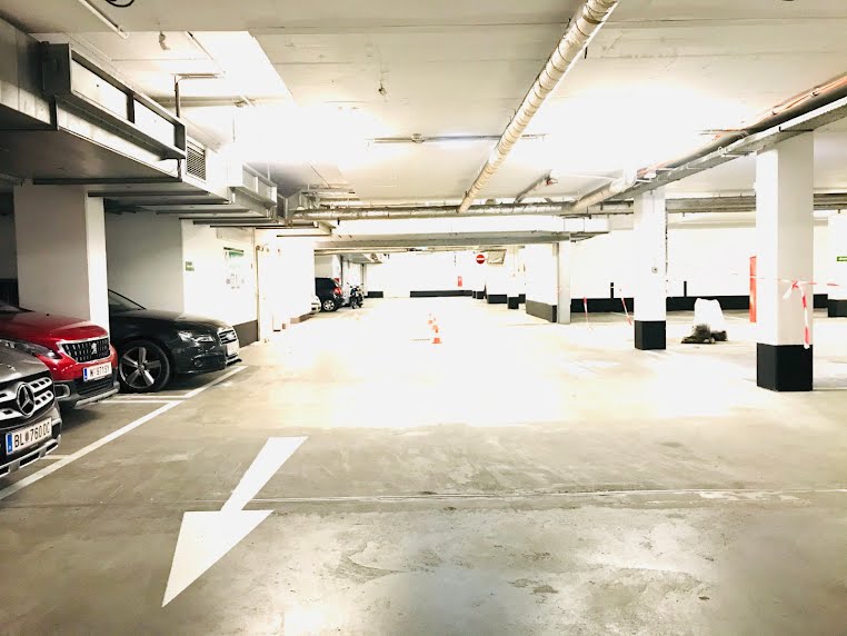 Tiefgarage: Motorrad-Stellplatz – Clemens-Holzmeister-Straße, 1100 Wien | Foto 4 von 6
